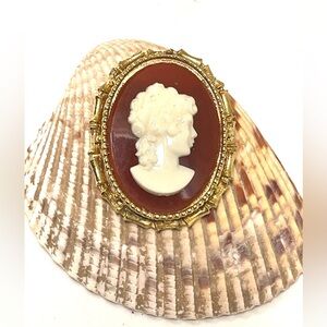 Sweet Cameo Brooch